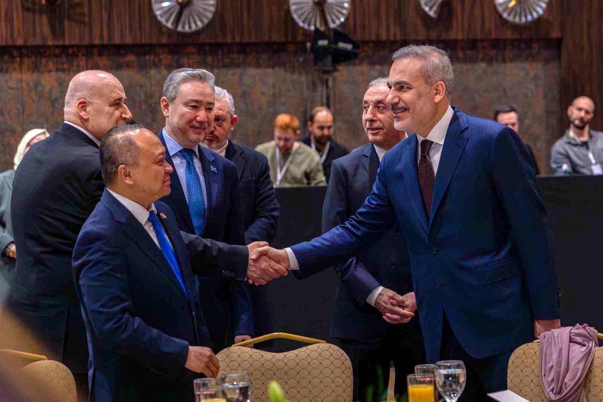 Bakan Fidan, İİT üyesi ve gözlemcisi ülkelerin büyükelçileriyle iftarda bir araya geldi