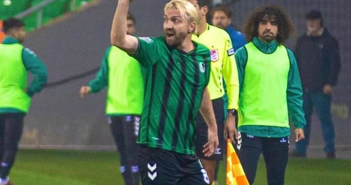 Caner Erkin kovuldu mu? Caner Erkin Sakaryaspor'dan neden ayrıldı?