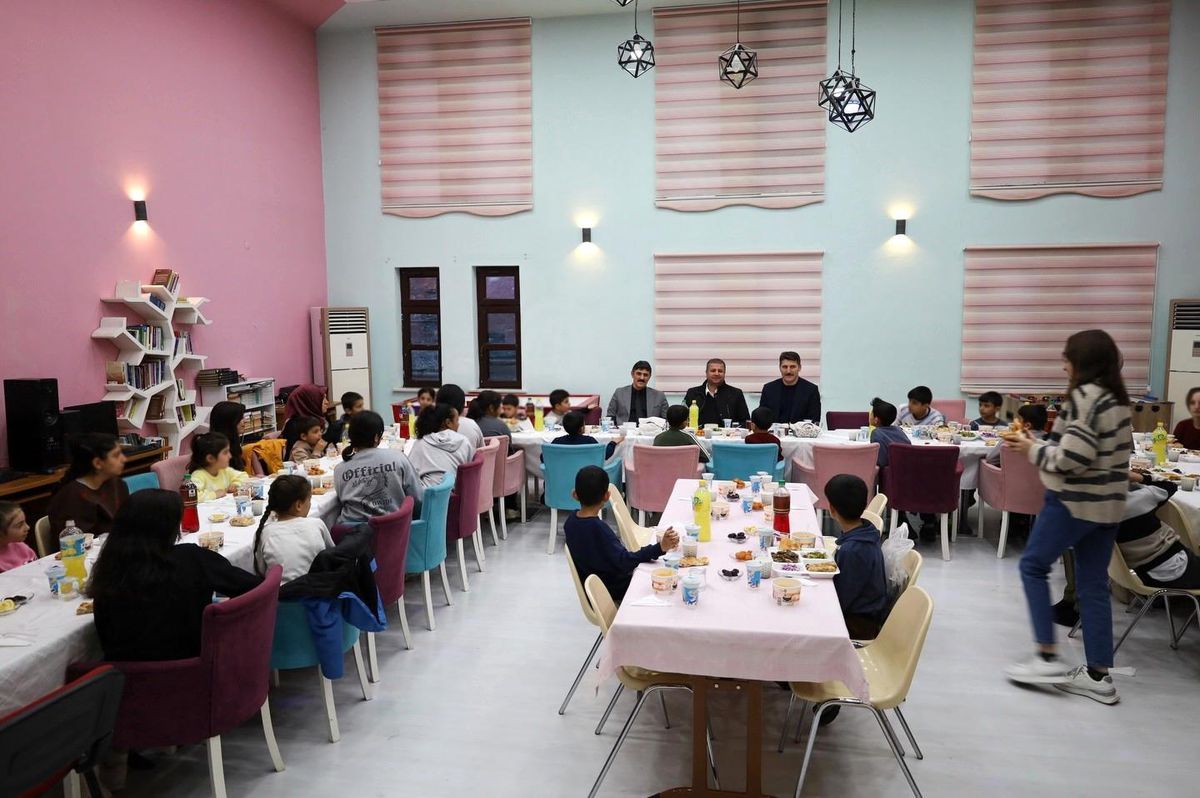 Erzincan Aile ve Sosyal Hizmetler İl Müdürlüğü'nden çocuk evlerinde iftar