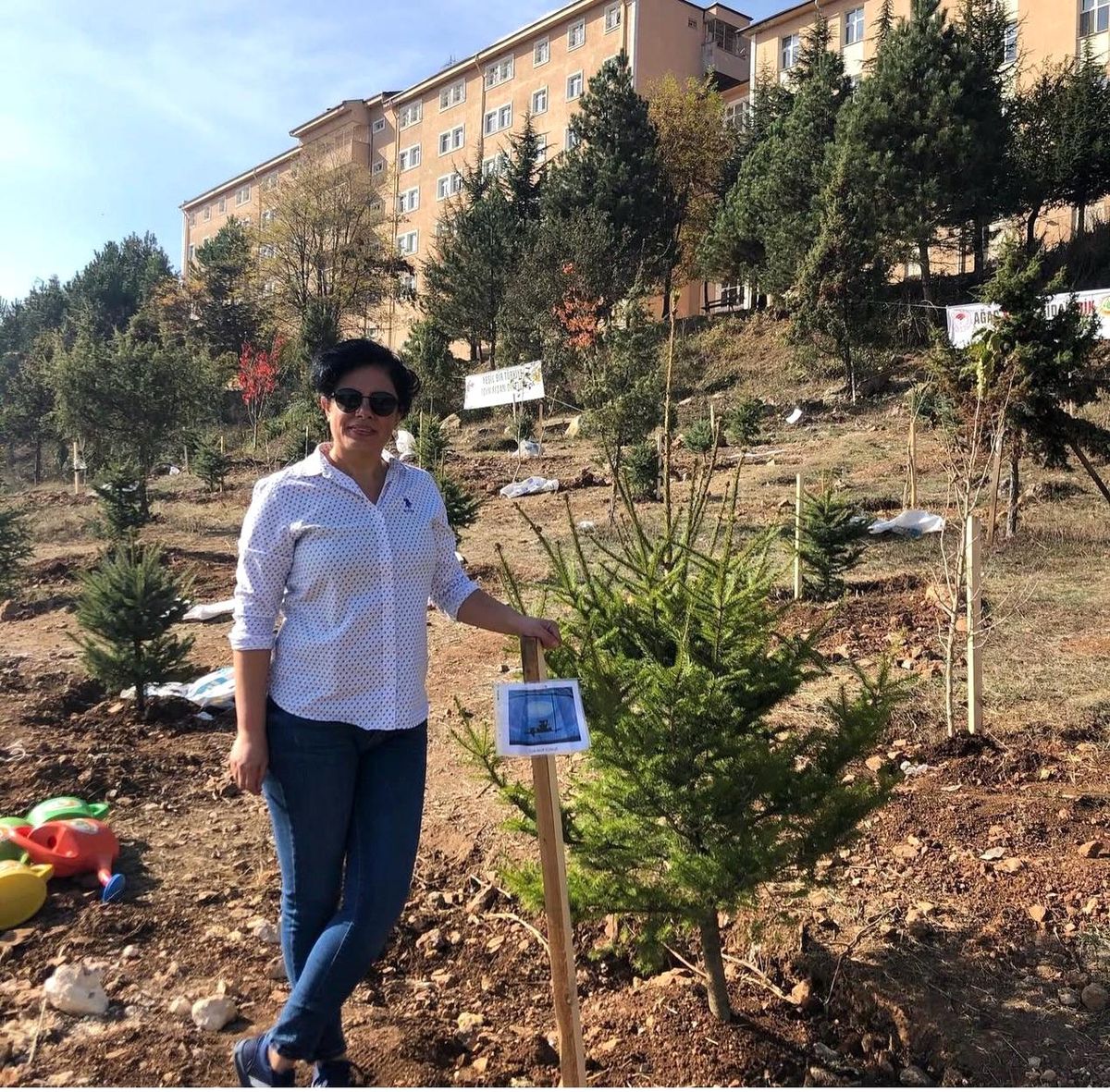 Oğlunun acısına yüreği dayanmadı: Mezar başında kalp krizi geçiren anne hayatını kaybetti