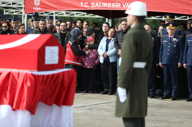 Last farewell to martyr father