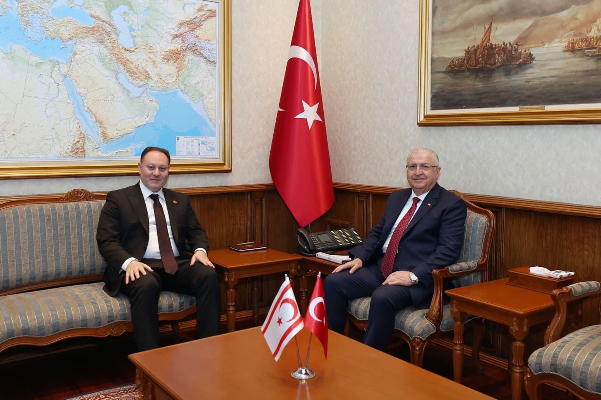 Bakan Güler, KKTC Meclis Başkanı Öztürkler ile görüştü