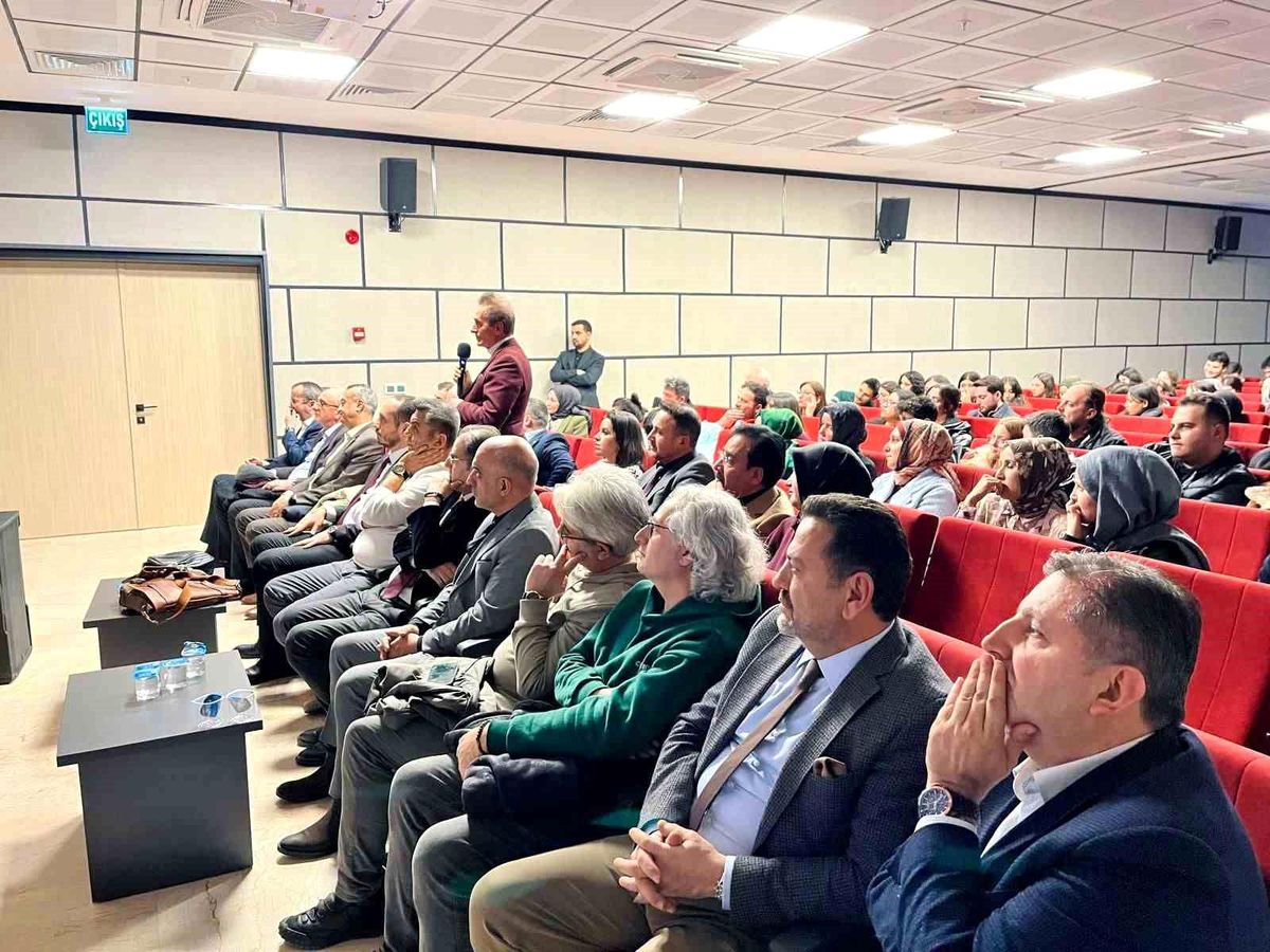 Bilecik'te 'Şeyh Edebali Anma Konferansı' düzenlendi