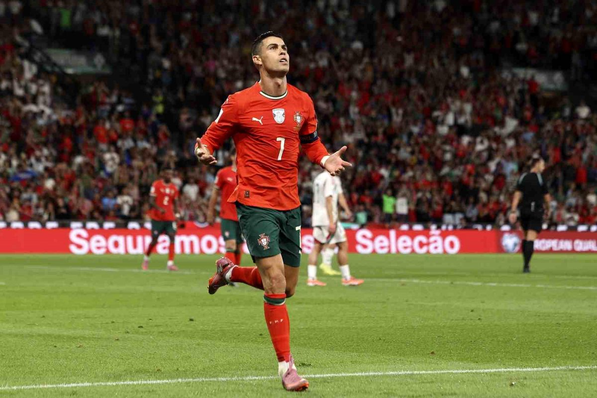 Cristiano Ronaldo, Almeria'nın yüzde 25'lik hissesini satın aldı