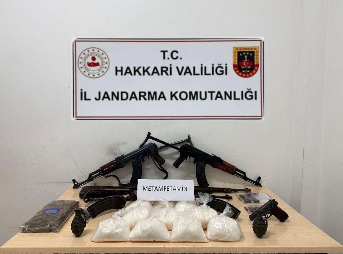 Çukurca'da uyuşturucu ve silah ele geçirildi