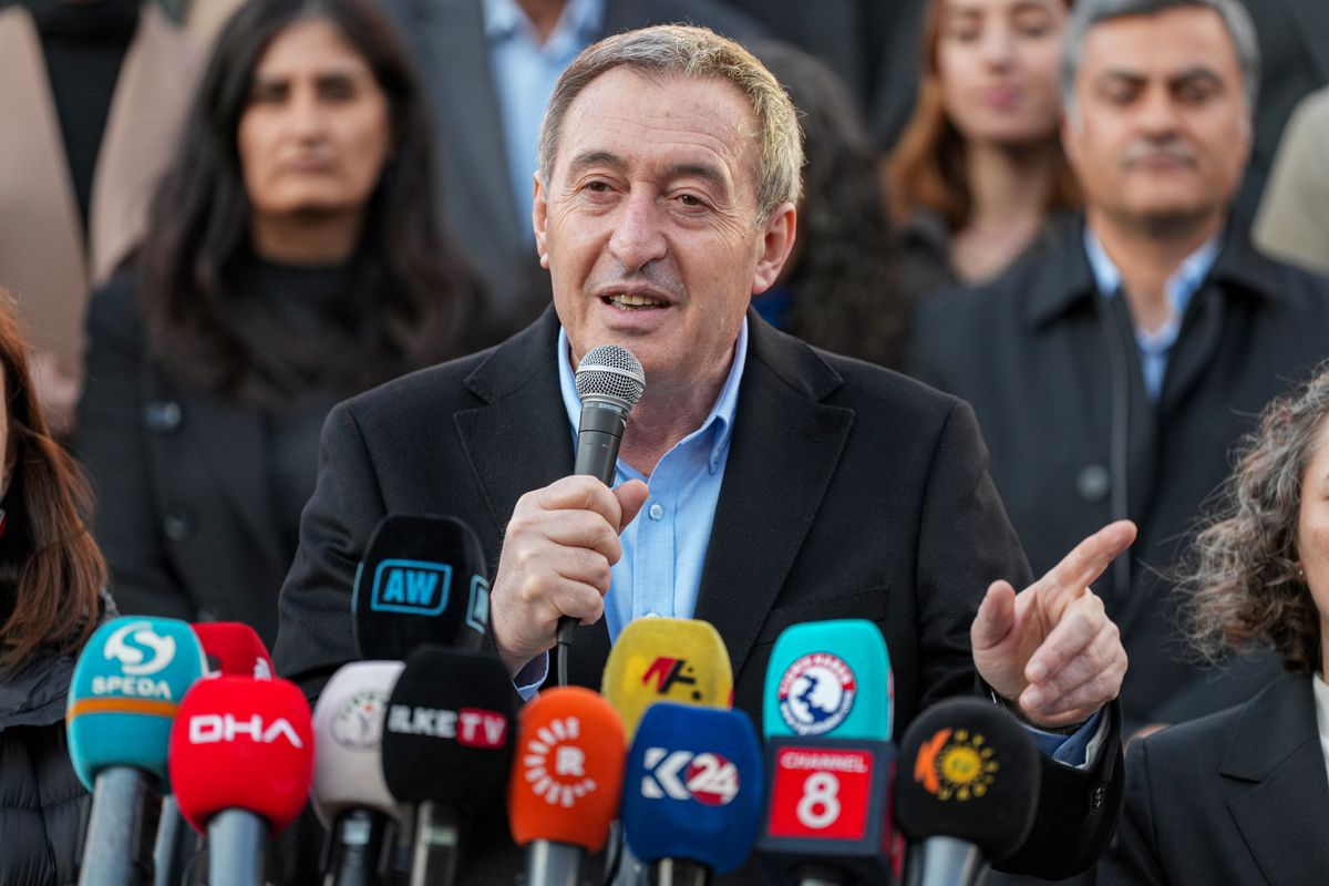 DEM Partili Bakırhan: 13 belediyenin başkan ve eşbaşkanlarının artık göreve dönmesi gerekiyor