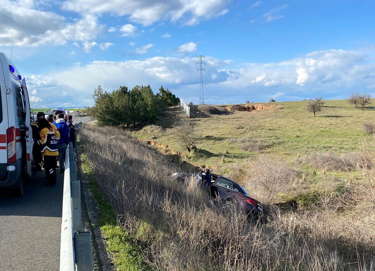 İpsala'da trafik kazasın: 1'i çocuk 3 yaralı