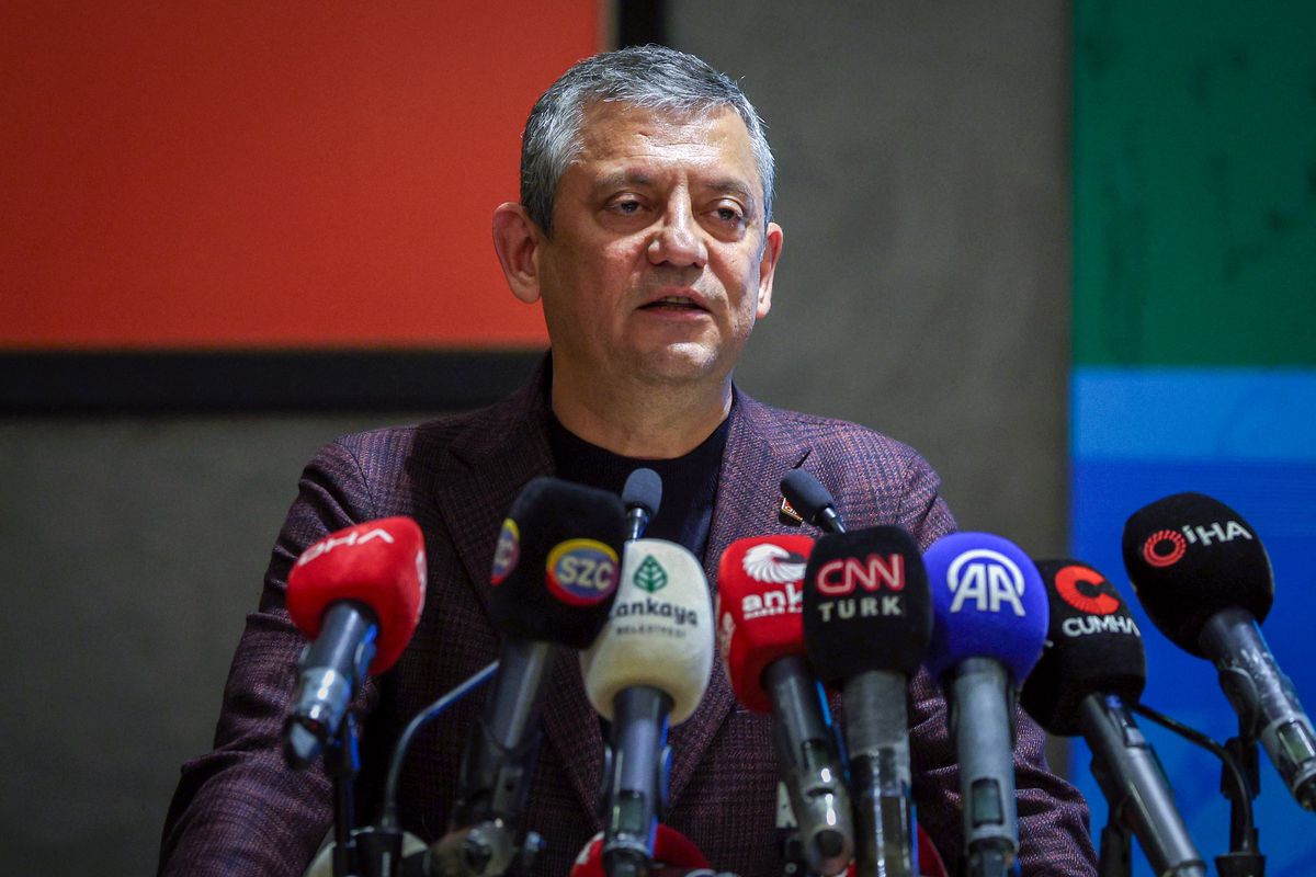 Özgür Özel: Biz Türkiye'yiz ve Türkiye'yi çok seviyoruz