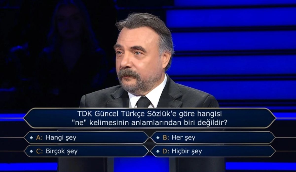 TDK Güncel Türkçe Sözlük'e göre hangisi "ne" kelimesinin anlamlarından biri değildir?