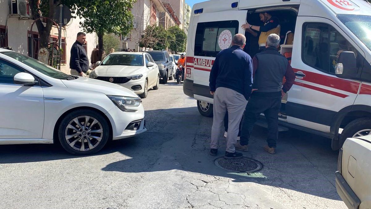 Aynı yerde 15 dakika ara ile kaza oldu, vatandaşlar duruma tepki gösterdi
