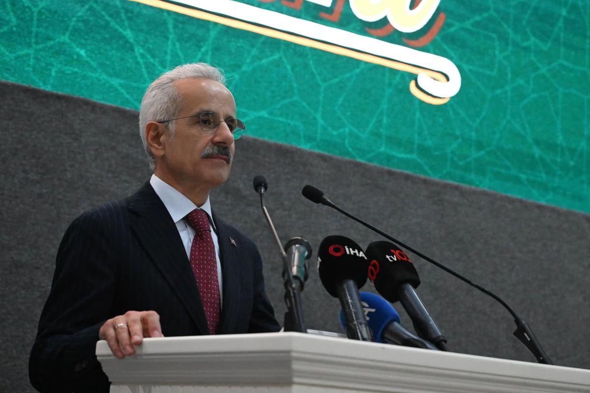 Ulaştırma ve Altyapı Bakanı Uraloğlu: Çocuklara yönelik sosyal medya düzenlemesinde sona gelindi