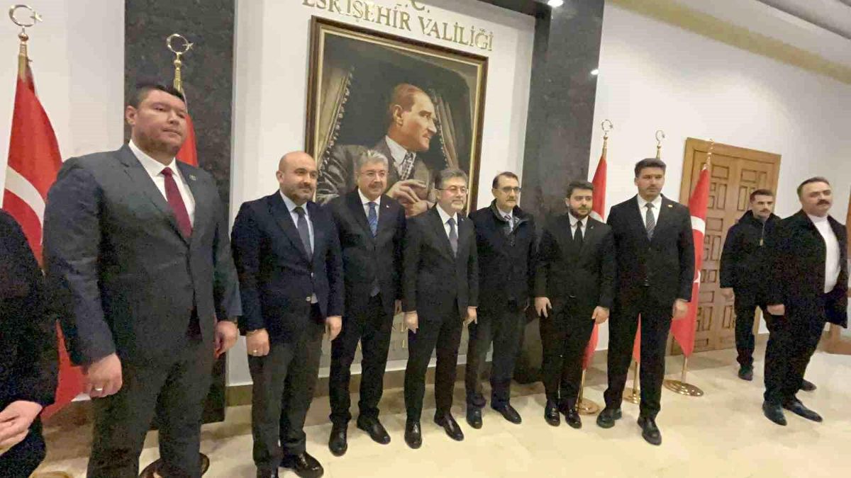 Bakan Yumaklı'dan Eskişehir Valiliği'ne ziyaret