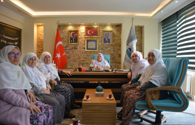 belediye baskanini basortusu uzerinden hedef 19607536 7229 m