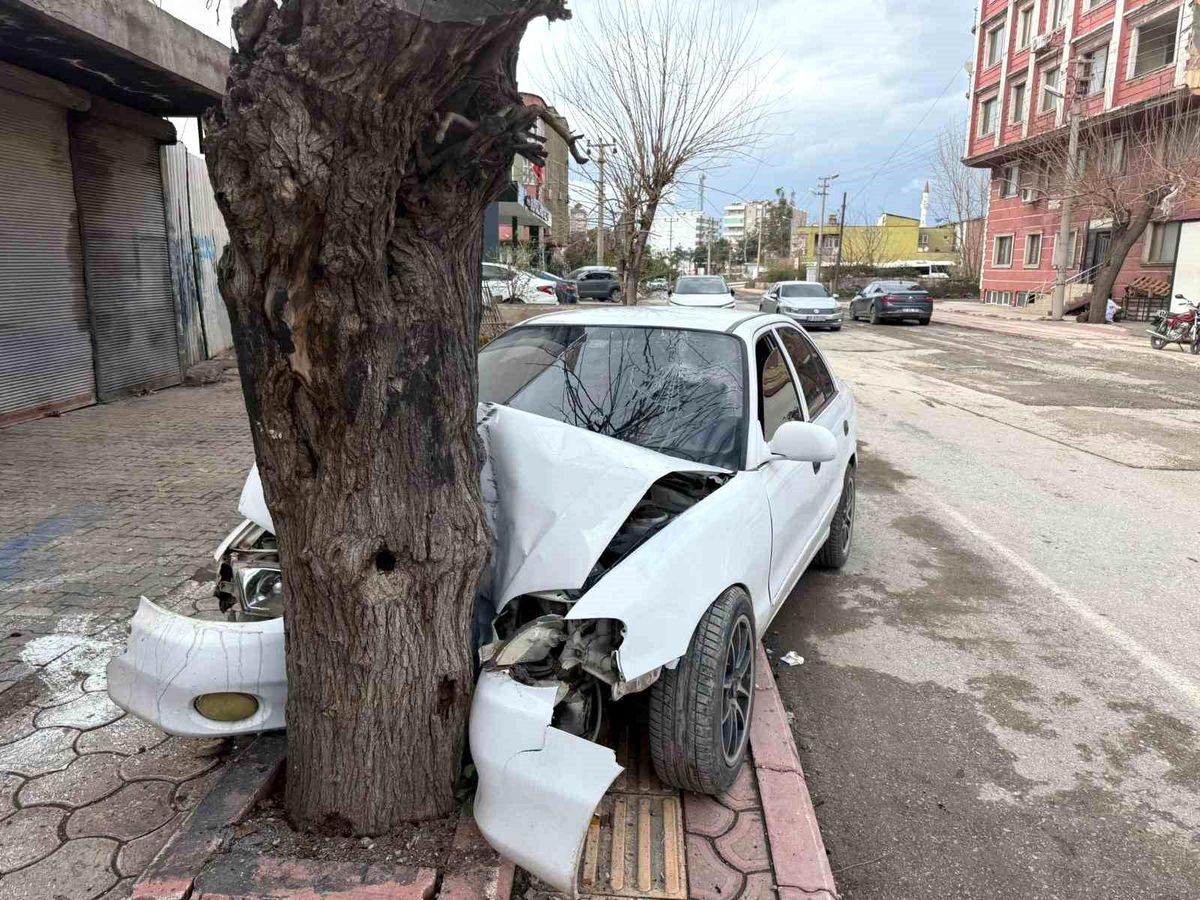 Ehliyetsiz direksiyona geçip kaza yapan çocuk sürücüye 46 bin 874 TL ceza uygulandı