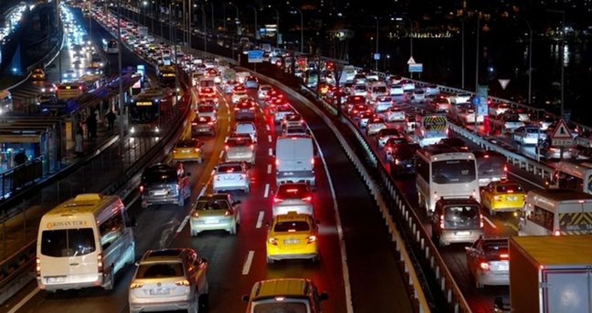 İstanbul'da trafik var mı? SON DAKİKA! 27 Şubat hangi ilçelerde trafik var, hangi yollar kapalı?