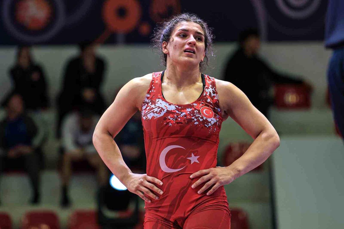 Nesrin Baş'tan bronz madalya