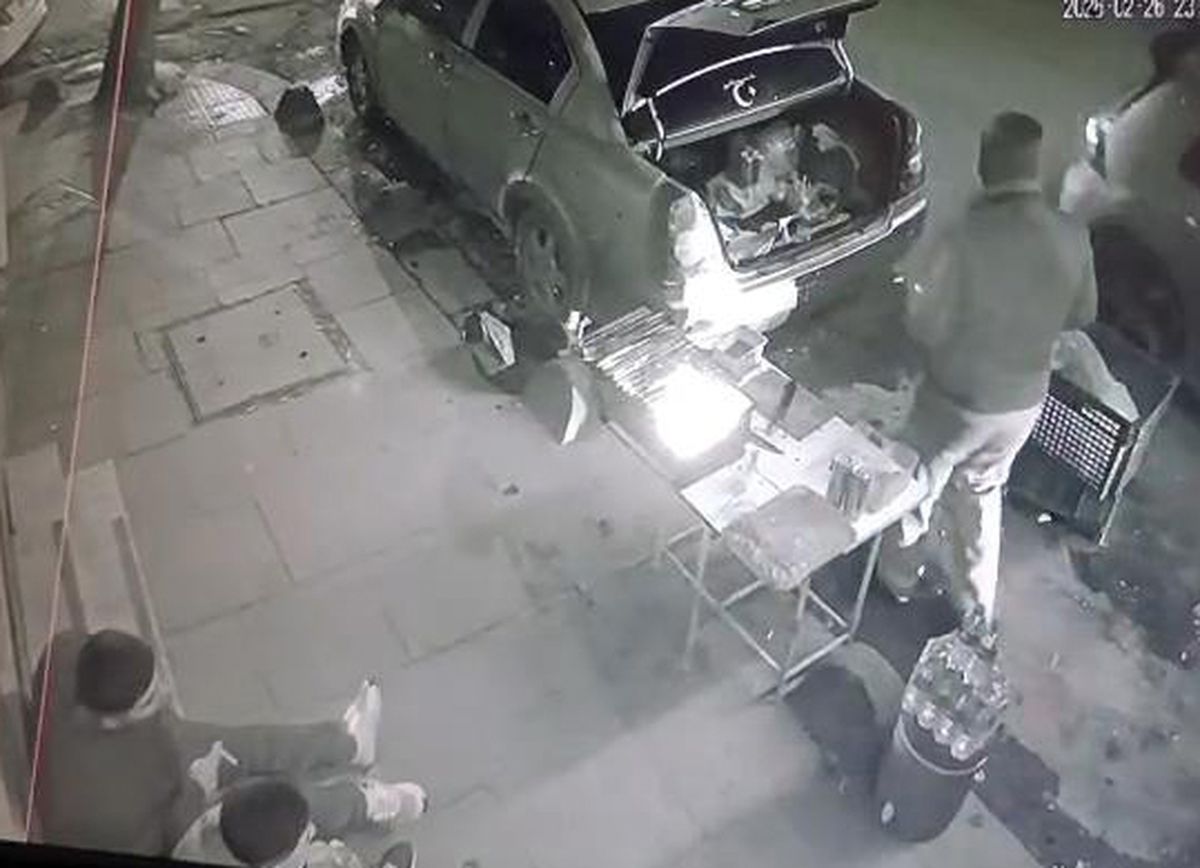 Sultangazi'de silahlı saldırı: Seyyar satıcının soğukkanlı tavrı dikkat çekti