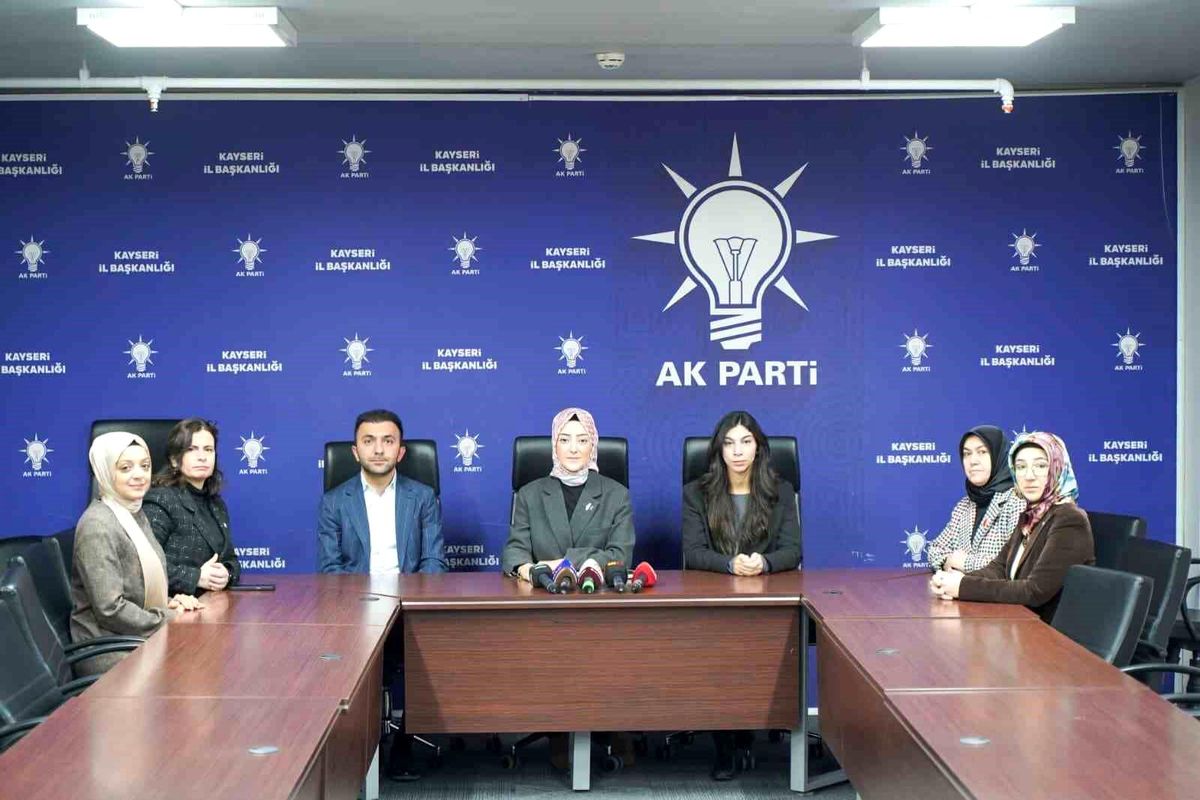 Başkan Yardımcısı Kabak: "Bir daha 28 Şubat benzeri süreçlerle karşılaşmamak için milli irade anlayışını d...