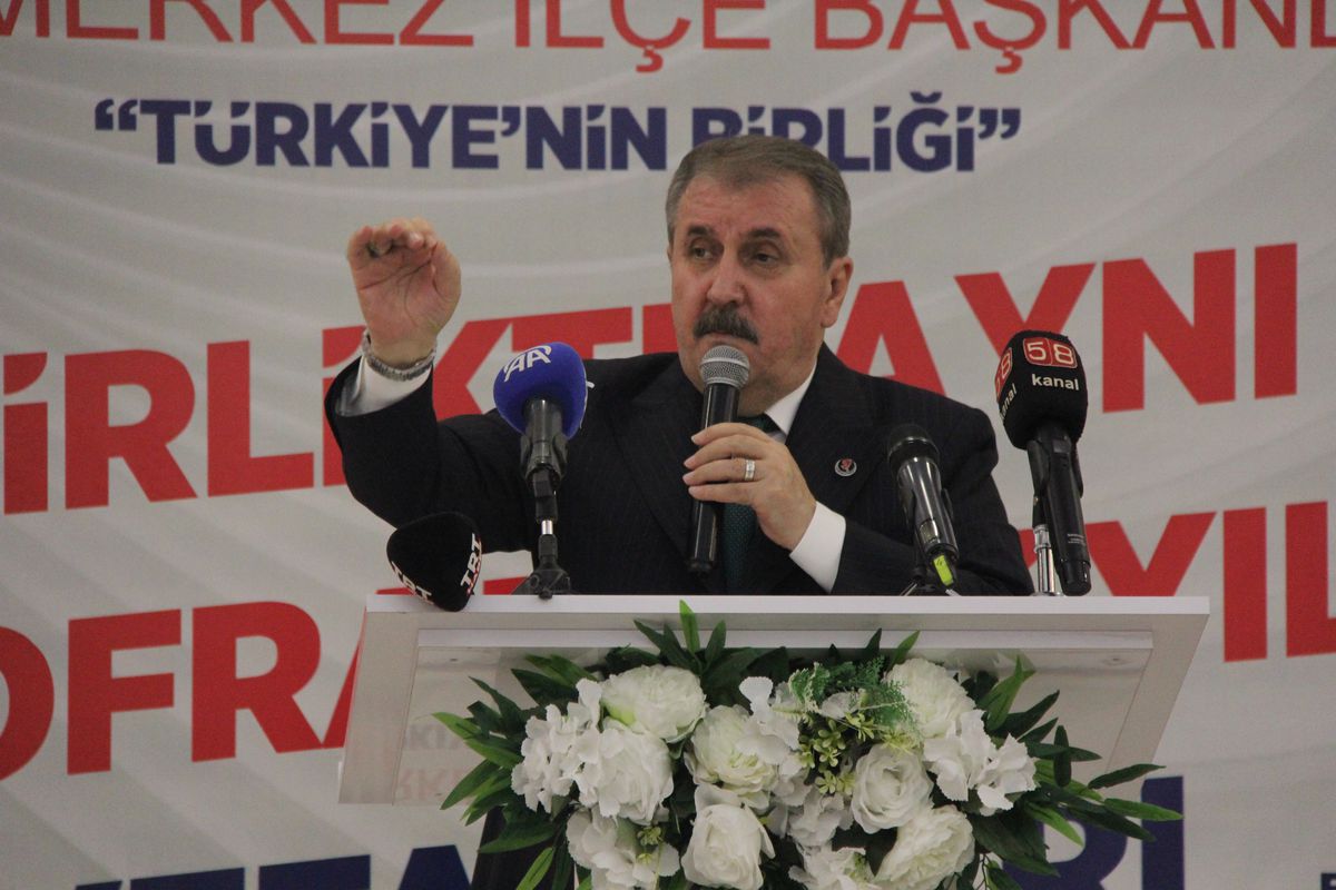 Destici: İran'dan ikinci bir göç dalgasına karşı tedbirli olmamız gerekiyor