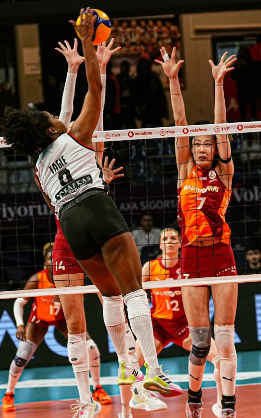 galatasaray besiktas i altin sette maglup etti 19610806 5633 m