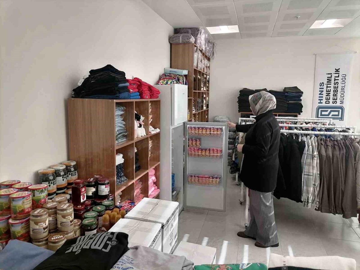 Hınıs adliyesinde sosyal market açıldı