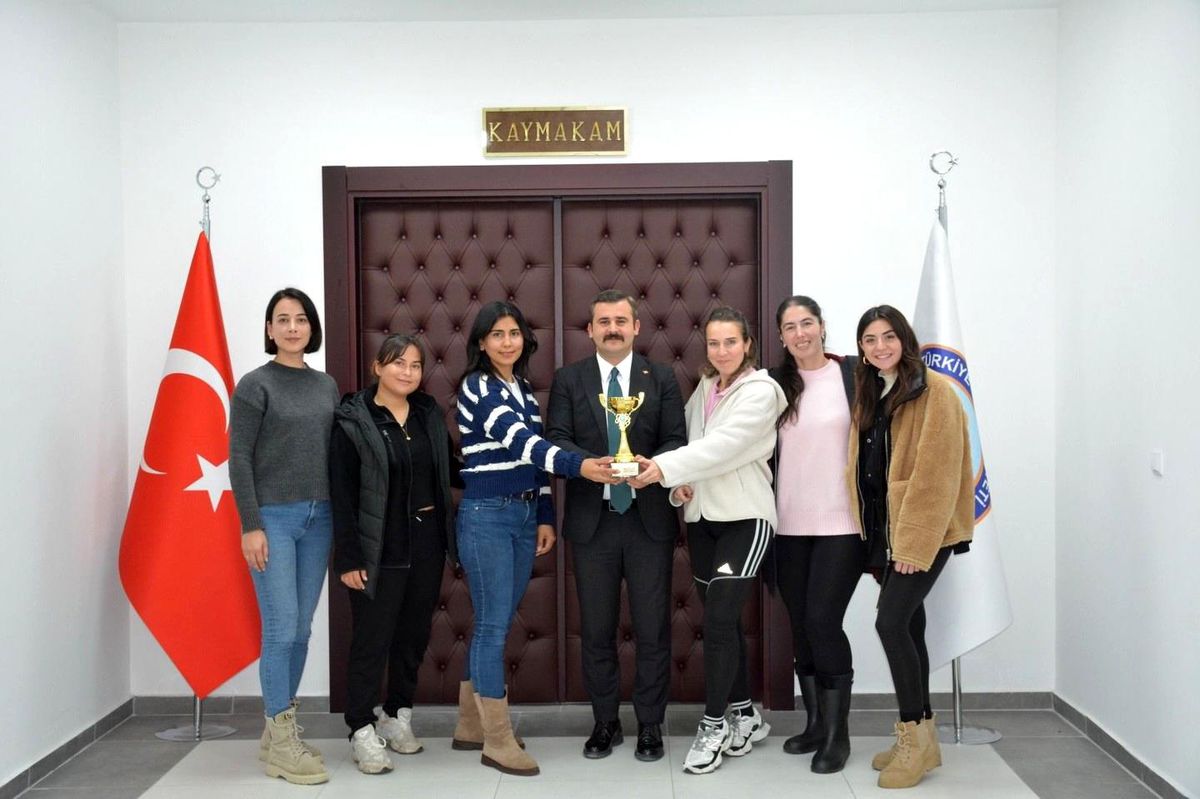 Köyceğiz Veteran Kadın Voleybol Takımı ikinci oldu
