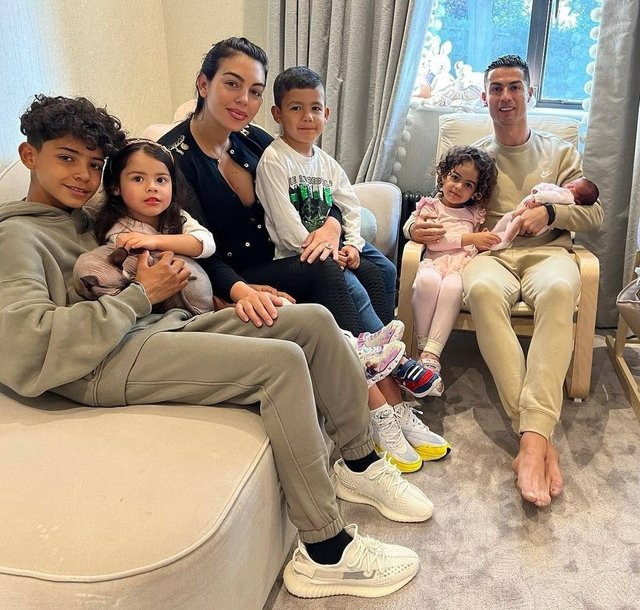 Ronaldo'nun sevgilisi paylaştığı fotoğrafla tartışma yarattı
