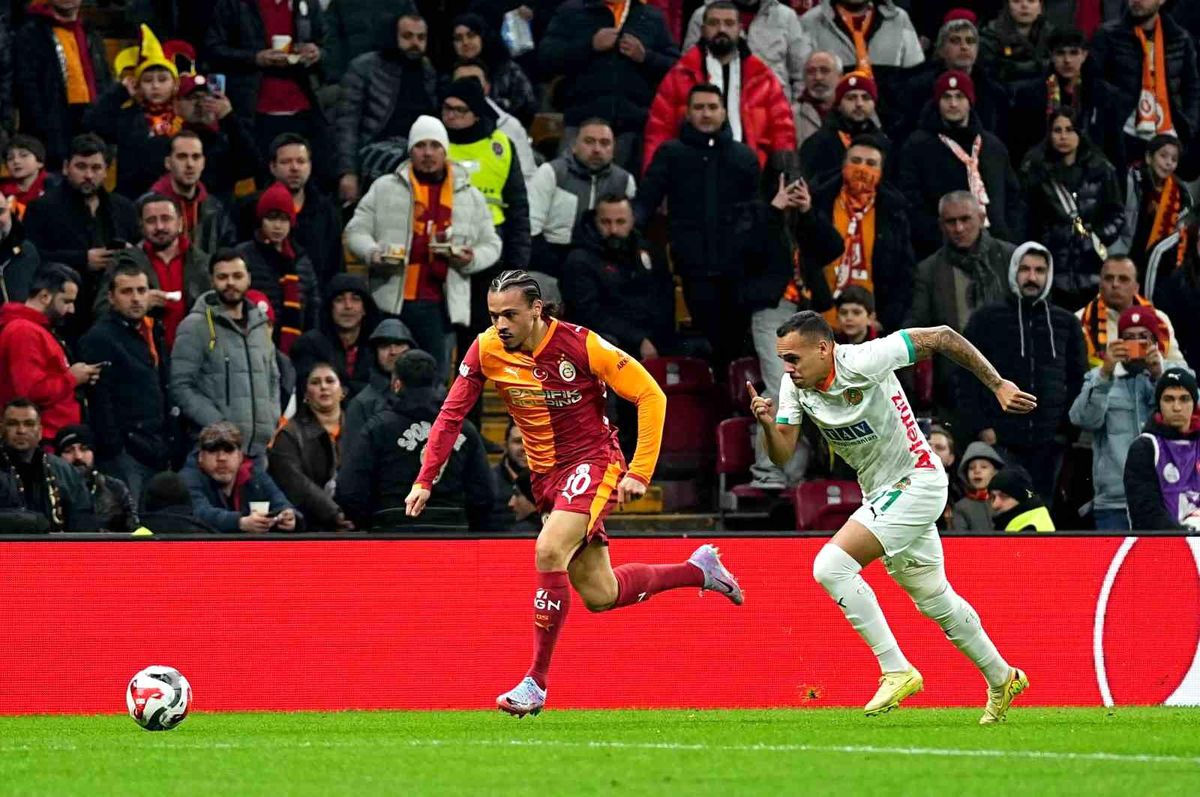 Trendyol Süper Lig: Galatasaray: 3 Corendon Alanyaspor: 1 (Maç sonucu)