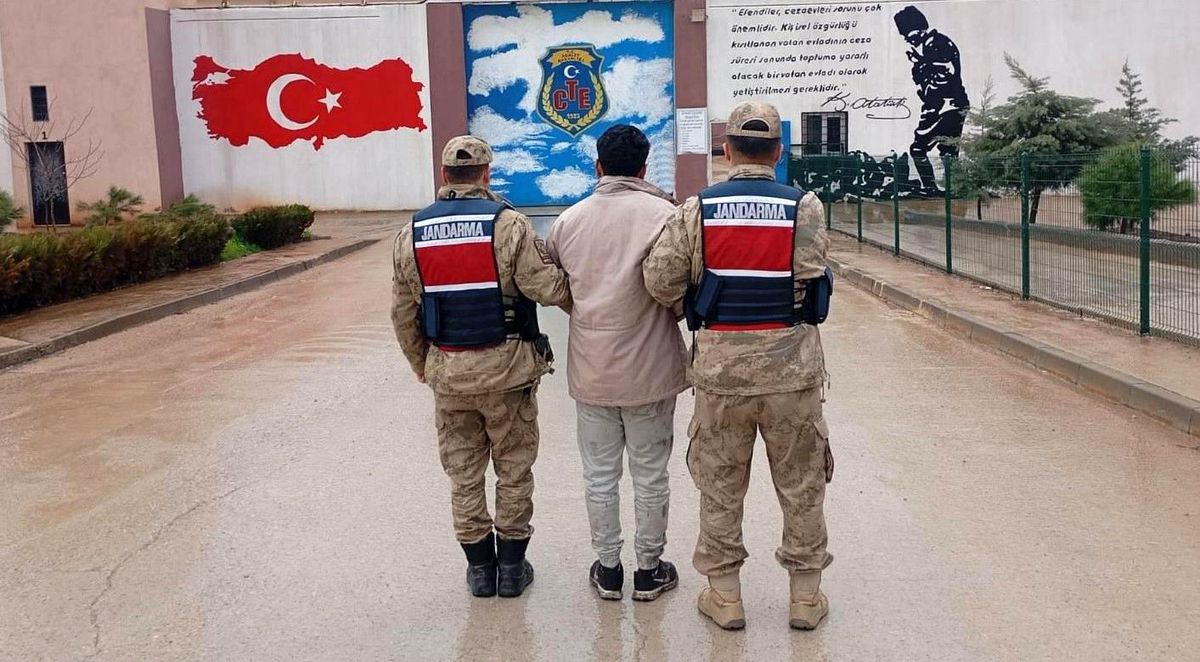 13 yıl kesinleşmiş hapis cezasıyla aranan şahıs yakalandı