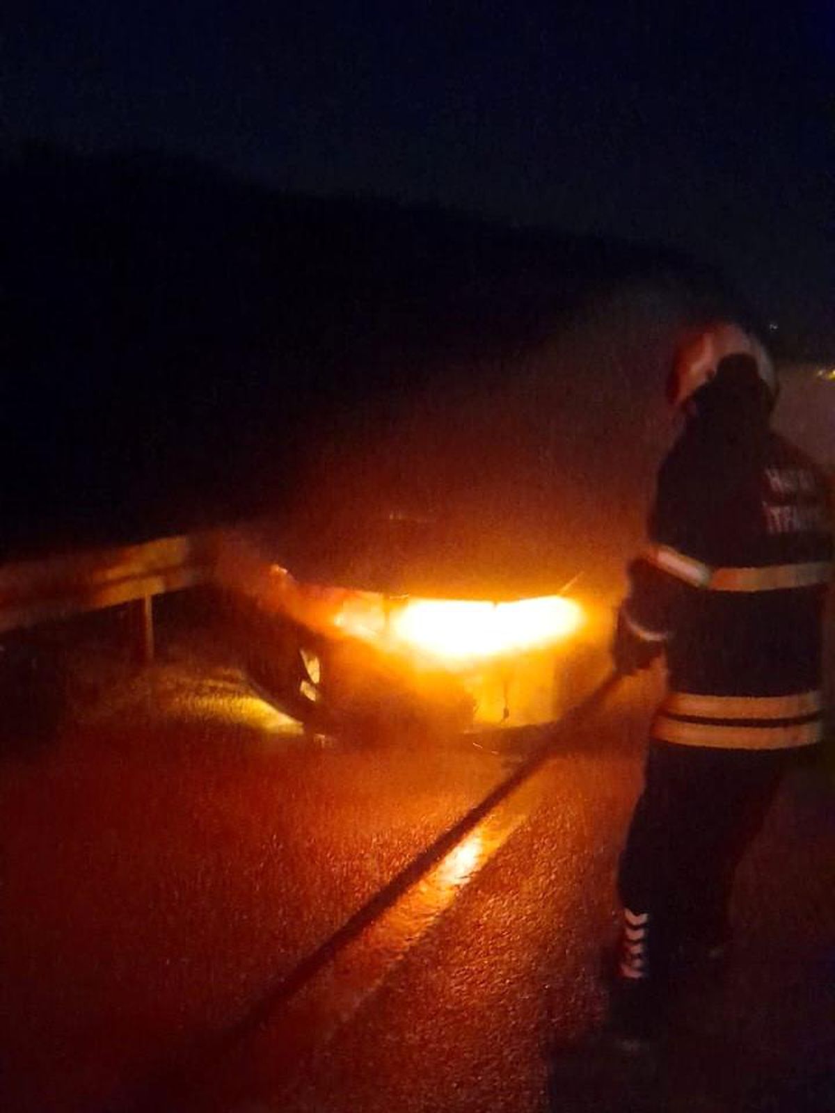 Altınözü'nde araç yangını