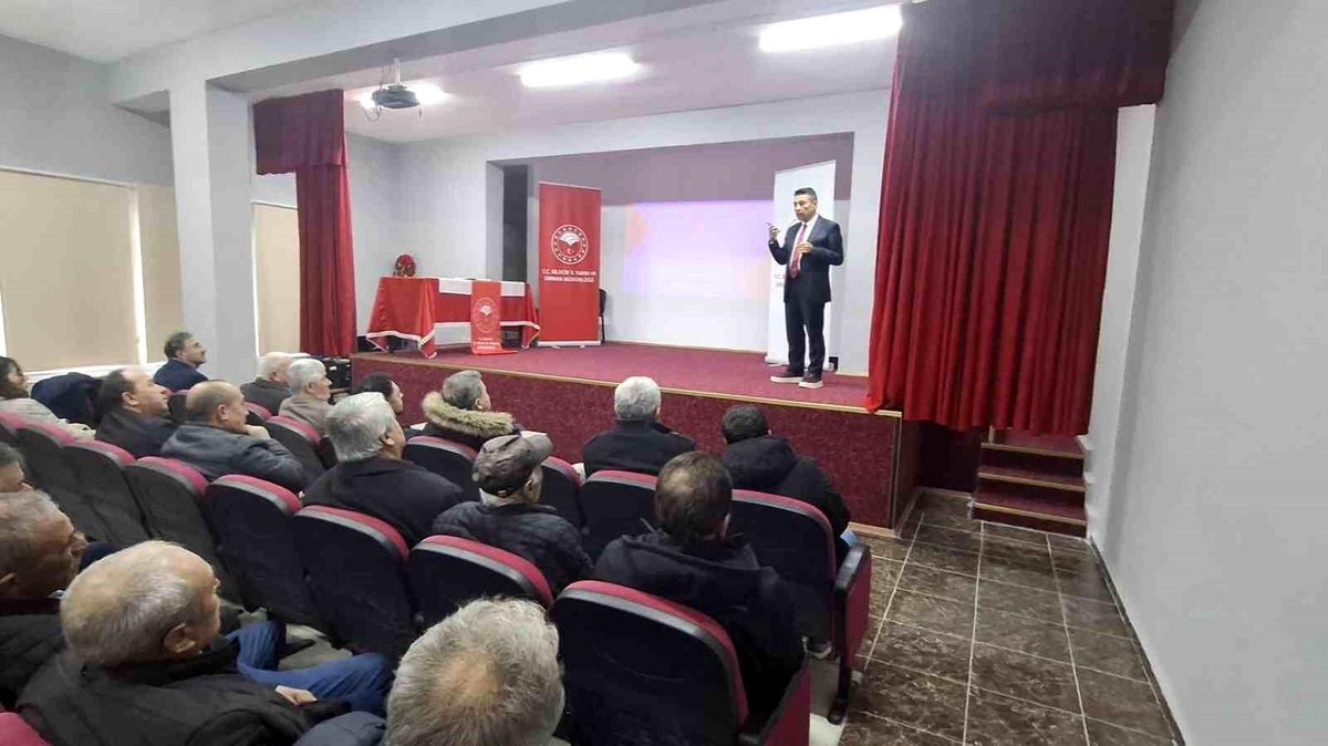 Bilecik'te üreticilere 'Bitki koruma ürünleri' ve 'Gıda hijyeni' eğitimi