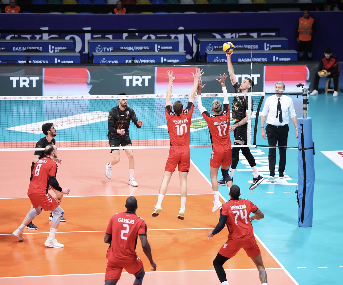 Efeler Ligi'nde 22'nci hafta sona erdi