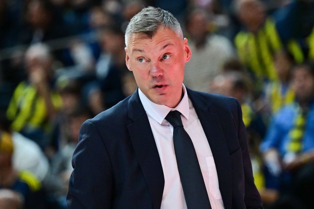 Fenerbahçe Beko'yu çalıştıran Sarunas Jasikevicius Dubai'de mahsur kaldı