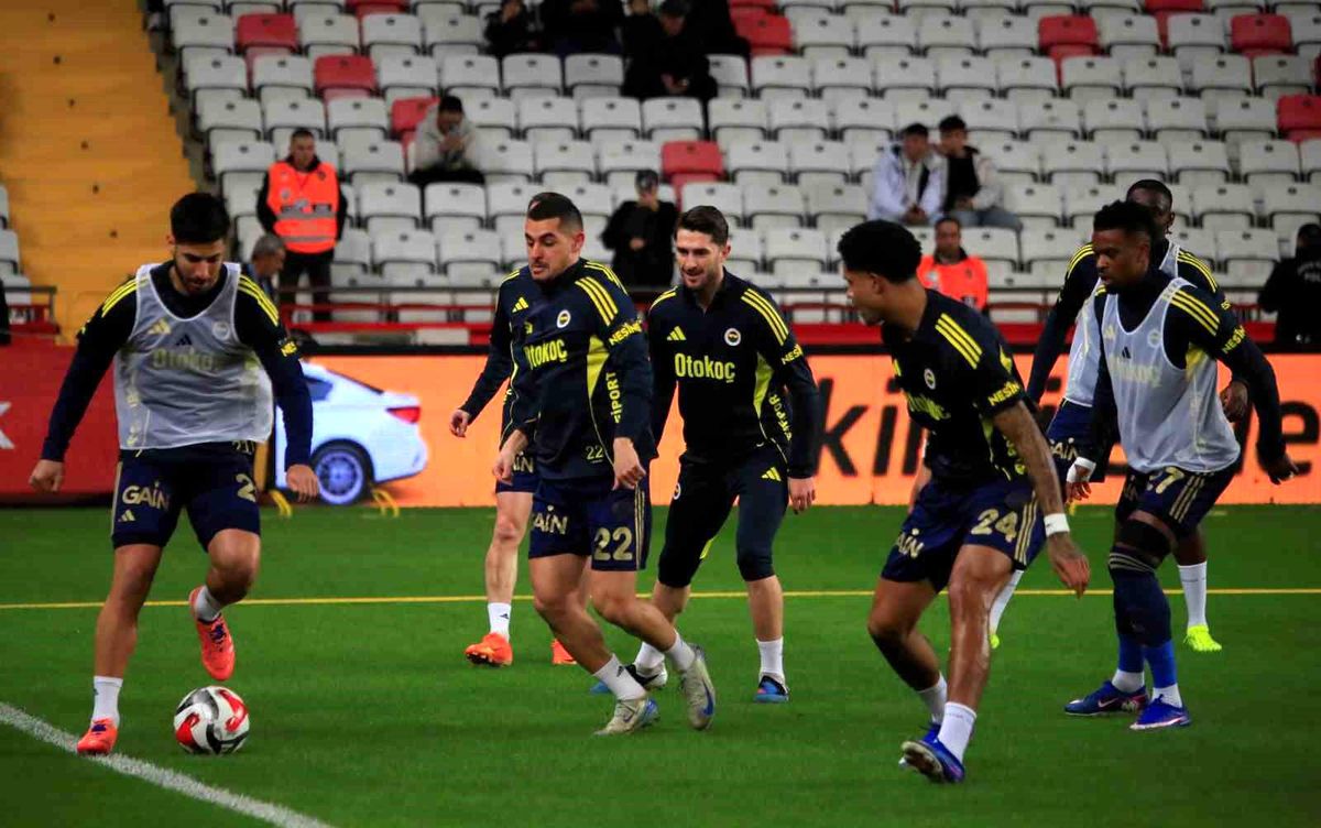 Fenerbahçe'den Antalyaspor maçında 5 değişiklik