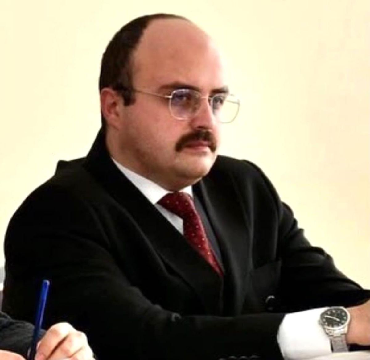 Genç savcı kalbine yenik düştü