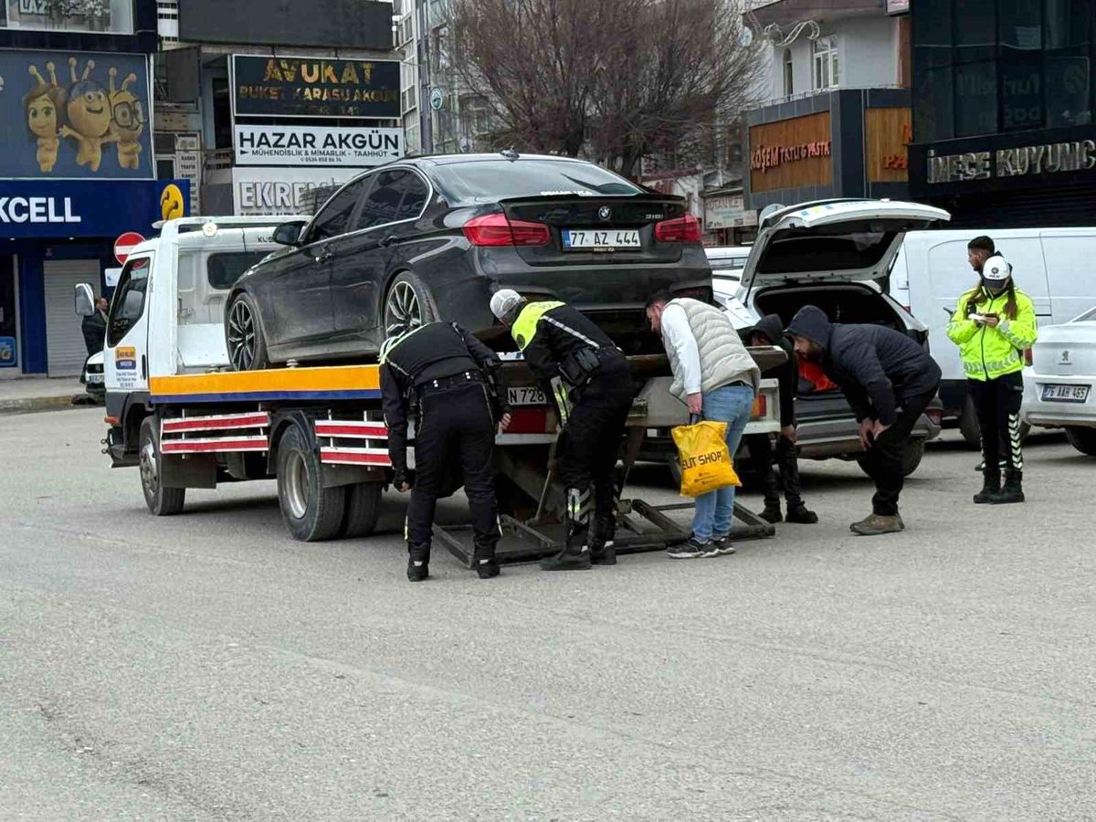 Iğdır'da trafik ekiplerinden denetim