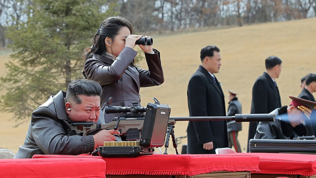 tum gozler iran a cevrilmisken kim jong un dan 19613257 4504 m