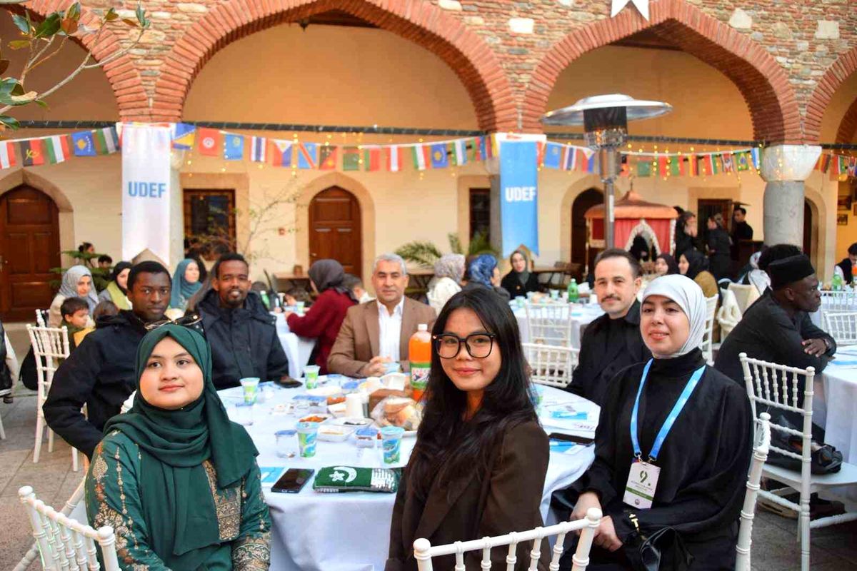 ADÜ Rektörü Kent, uluslararası öğrencilerin iftarına katıldı