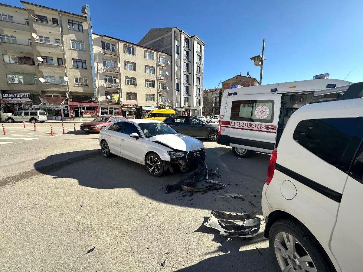 Elazığ'da trafik kazası: 1 yaralı