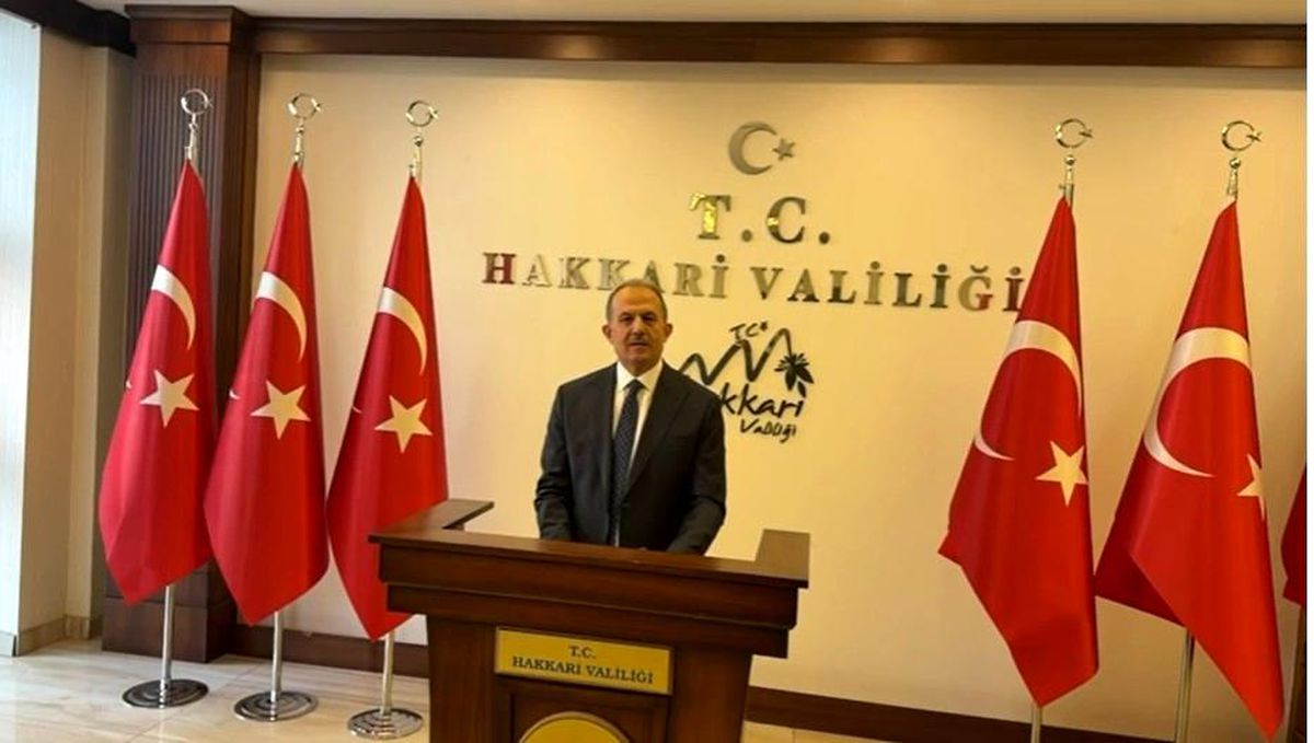 Hakkari'nin yeni Valisi Taşyapan görevine başladı