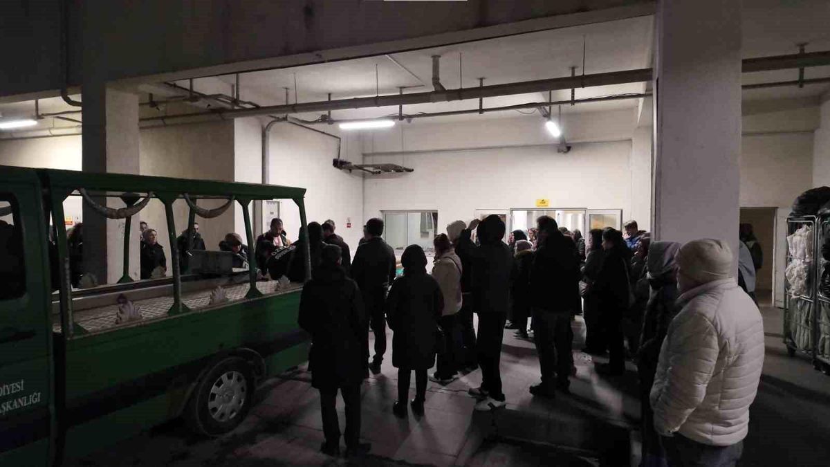 Okuldaki saldırıda hayatını kaybeden Fatmanur öğretmenin cenazesi adli tıpa gönderildi