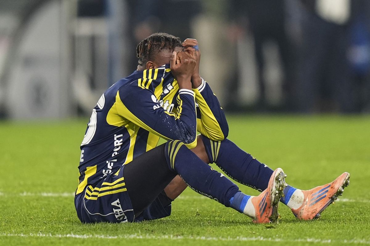 Sakatlıklarla boğuşan Fenerbahçe'ye bir şok daha