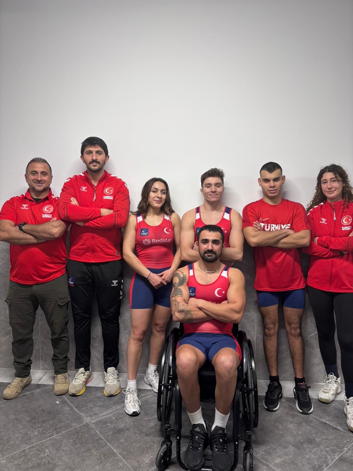Bakan Bak'tan parakürek milli sporcular için tebrik mesajı