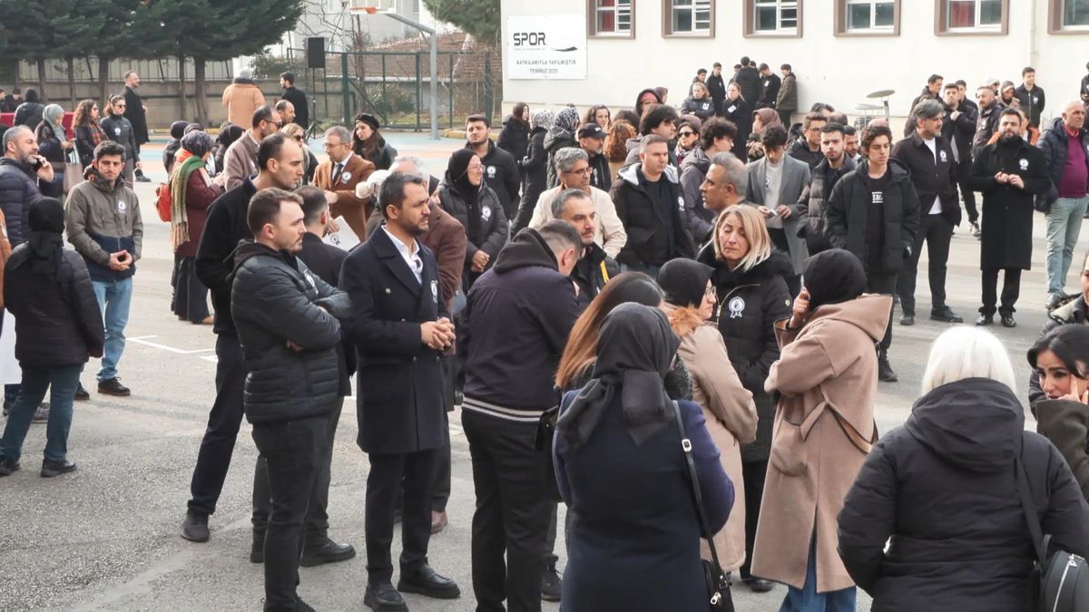 Çekmeköy'de okulda bıçaklanarak öldürülen öğretmeni öğrencileri anlattı - 1