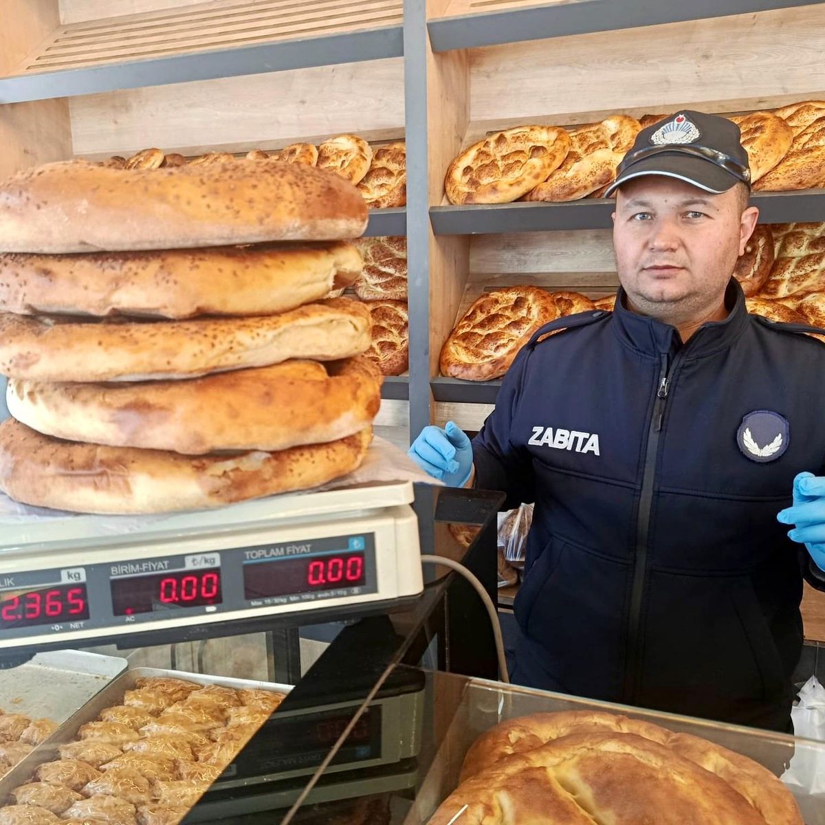 Çine'de ekmek ve pide üretimi yapan işletmeler denetlendi