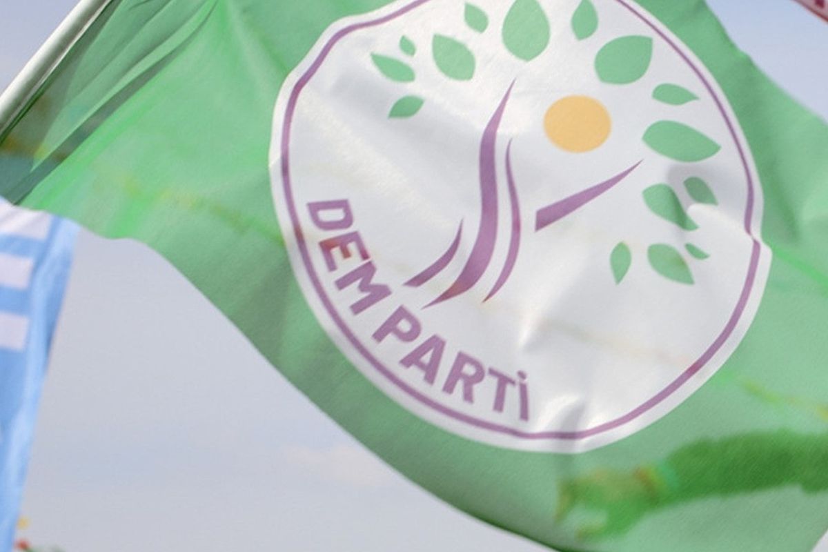 DEM Parti'nin adı değişiyor! Grup Başkanvekili masadaki isimleri saydı