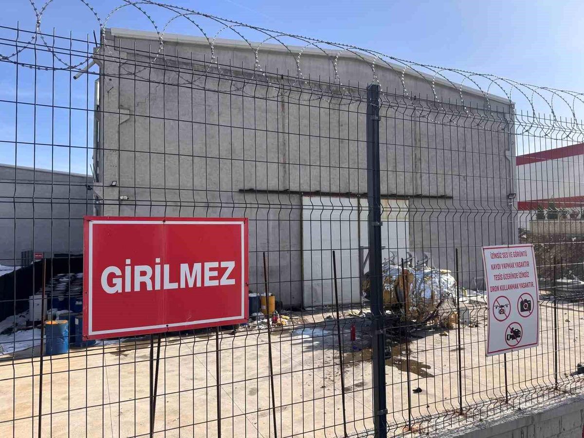 Fabrikada gaz tankı patladı: 4 işçi yaralandı