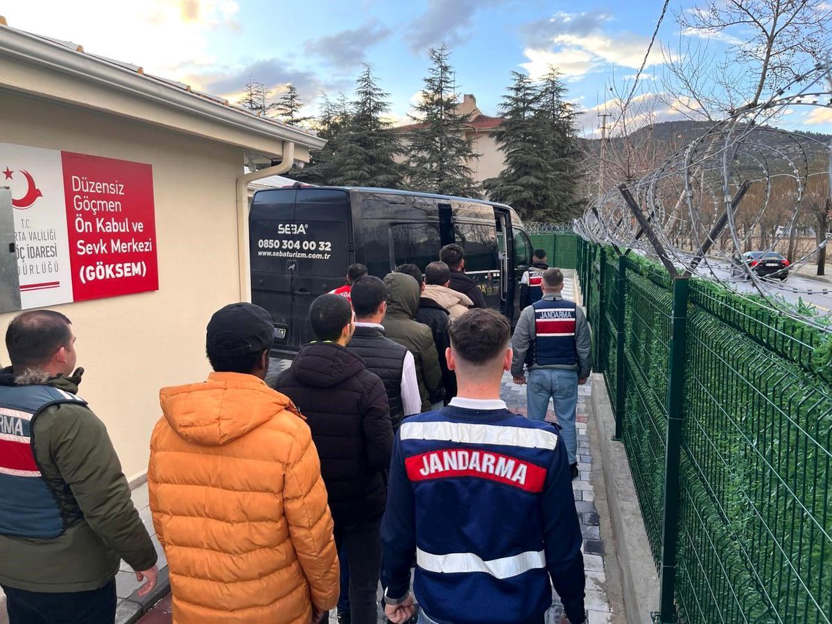 Isparta'da düzensiz göç operasyonlarında bir ayda 60 kişi yakalandı