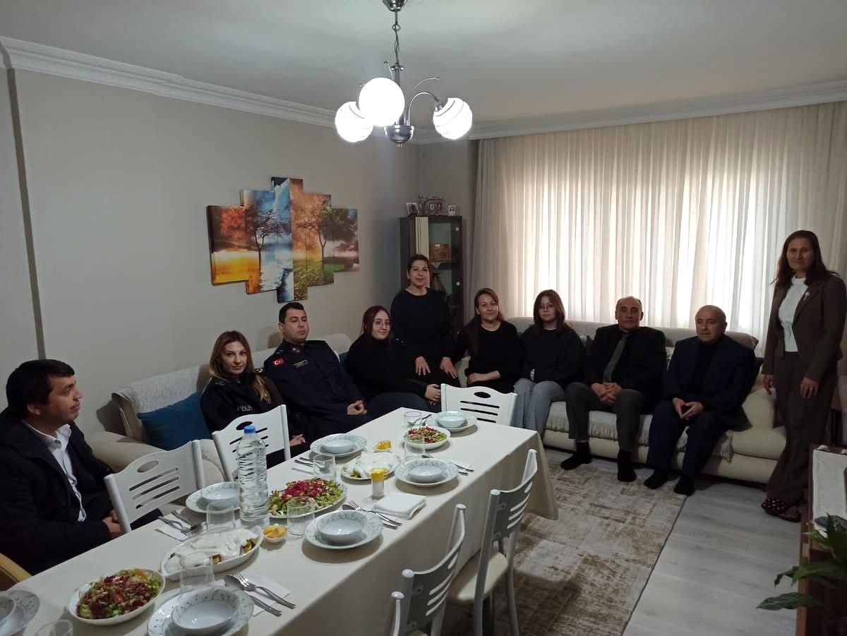 Kaymakam İlhan, vatandaşlarla iftar sofrasında buluştu