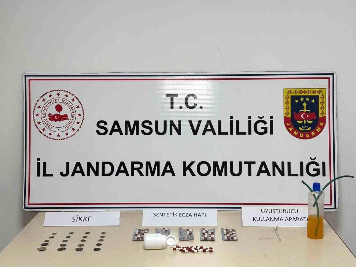 Samsun'da jandarma uyuşturucu ve kaçak ürün ele geçirdi